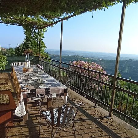 Casa Vacanza Il Colle Del Vento Calosso Extérieur photo