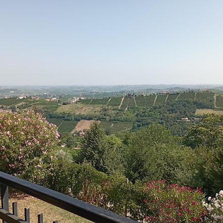 Casa Vacanza Il Colle Del Vento Calosso Extérieur photo