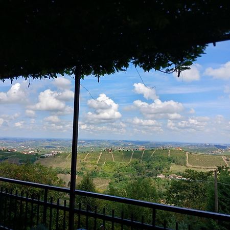 Casa Vacanza Il Colle Del Vento Calosso Extérieur photo