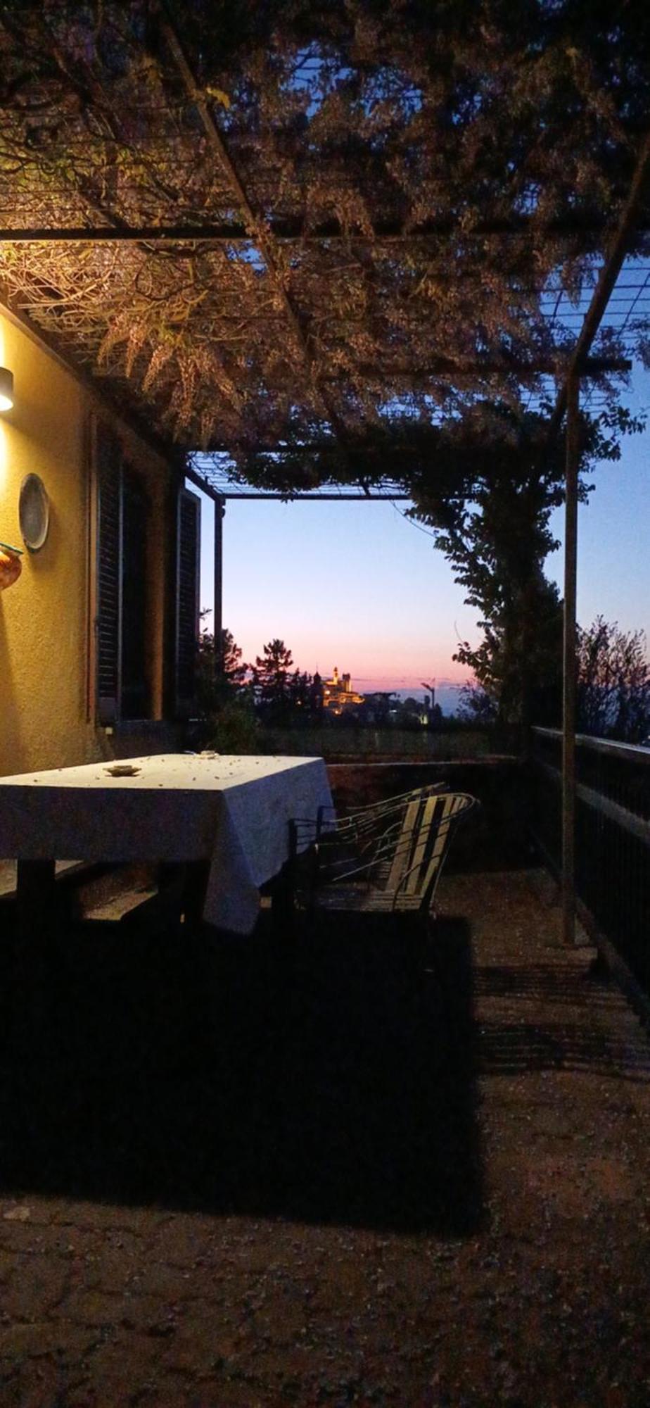 Casa Vacanza Il Colle Del Vento Calosso Extérieur photo